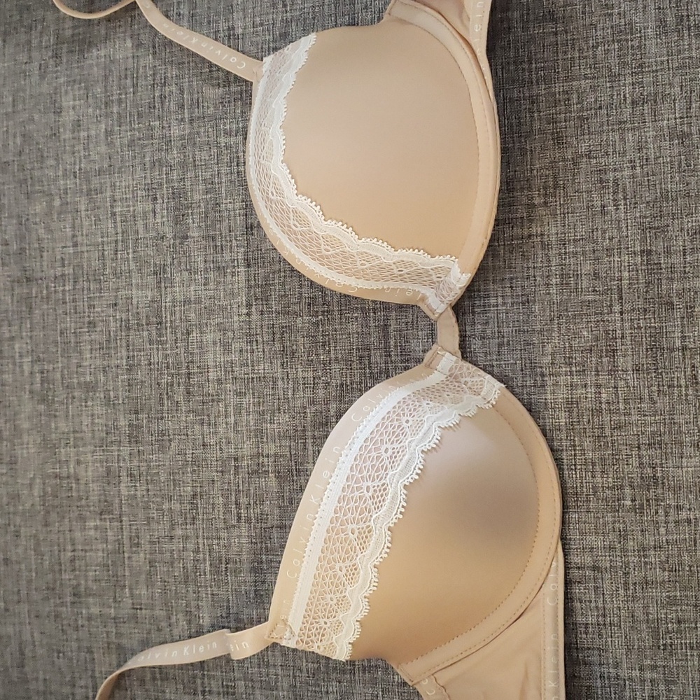 Calvin Klein Push up bra
